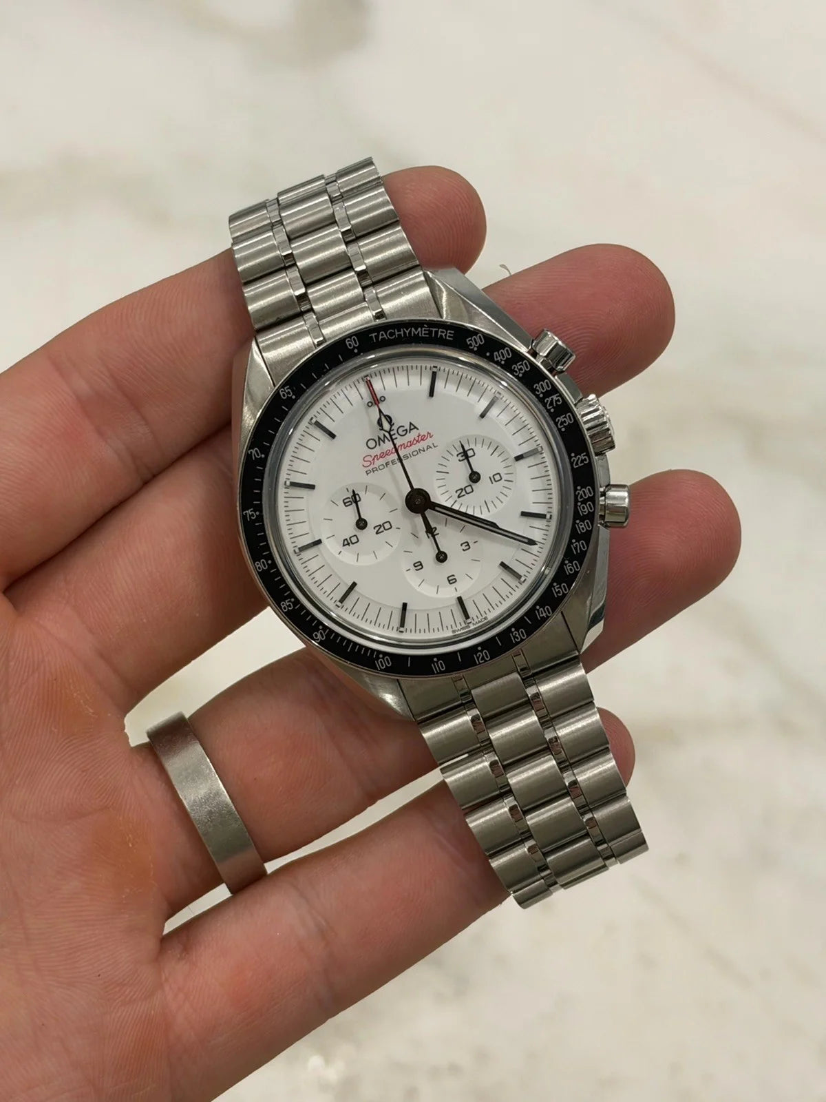 Omega Speedmaster 2025 white dial - photo 2
