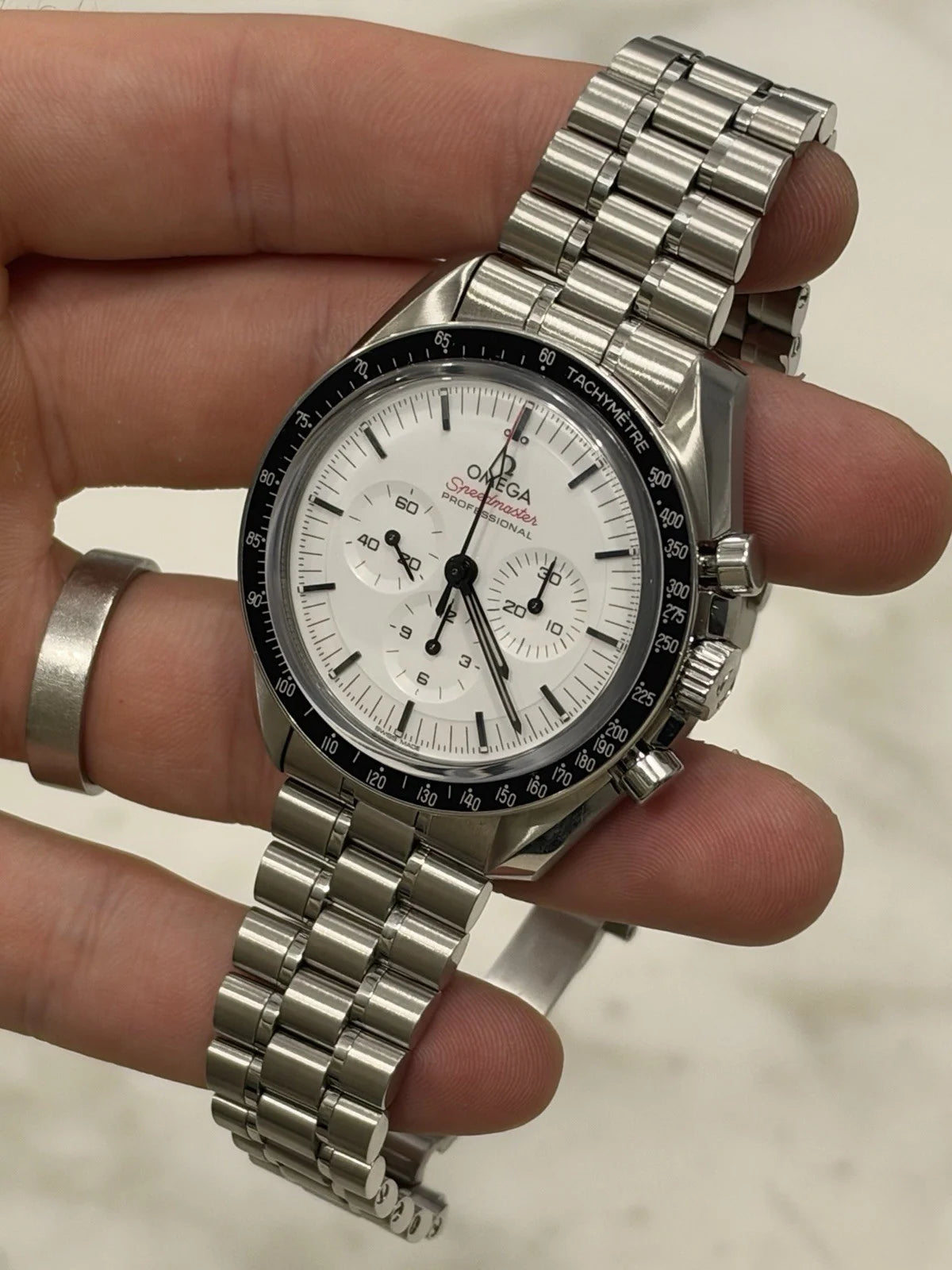 Omega Speedmaster 2025 white dial - photo 7